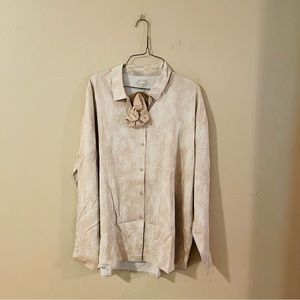 NWT Sundown Neutral Button Up with Scrunchie